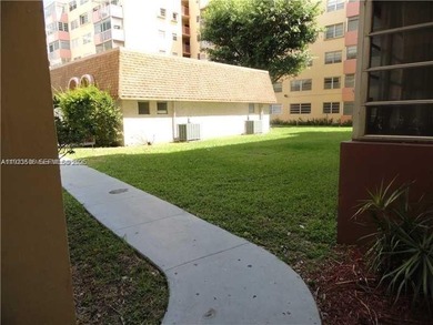Beach Condo For Sale in North Miami Beach, Florida
