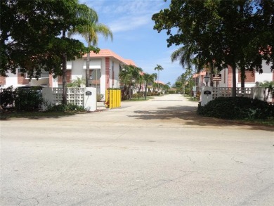 Beach Condo For Sale in Pompano Beach, Florida