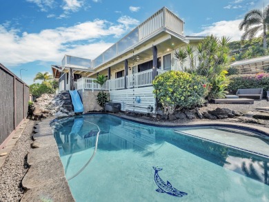 Beach Home For Sale in Kailua Kona, Hawaii