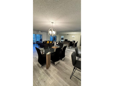 Beach Condo For Sale in Sunrise, Florida