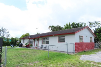 Beach Home For Sale in West Palm Beach, Florida