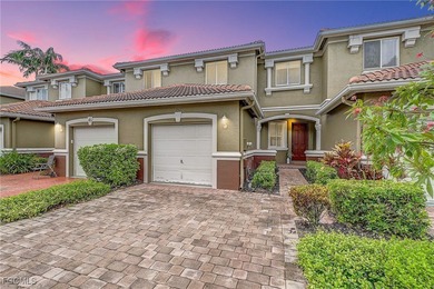 Beach Townhome/Townhouse For Sale in Fort Myers, Florida