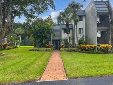 Beach Townhome/Townhouse For Sale in Lake Worth, Florida