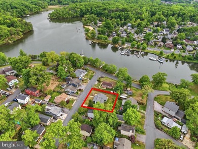 Beach Home For Sale in Edgewater, Maryland