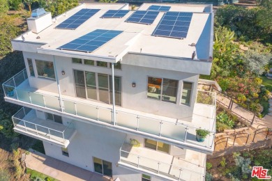 Beach Home For Sale in Malibu, California