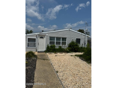 Beach Home Sale Pending in Forked River, New Jersey