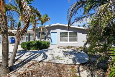 Beach Townhome/Townhouse For Sale in Madeira Beach, Florida