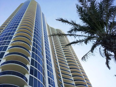 Beach Condo For Sale in Sunny Isles Beach, Florida