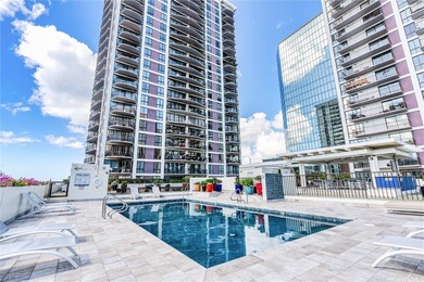 Beach Condo Active Under Contract in Honolulu, Hawaii