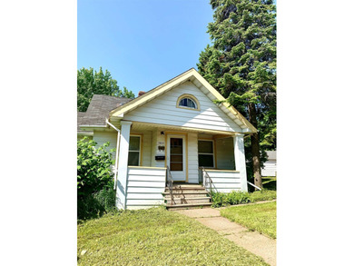 Beach Home For Sale in Duluth, Minnesota