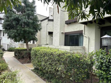 Beach Townhome/Townhouse Sale Pending in San Diego, California