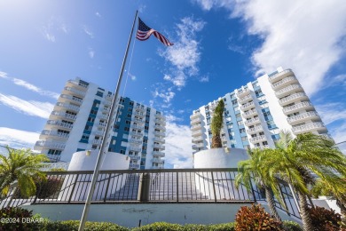 Beach Condo For Sale in Daytona Beach, Florida