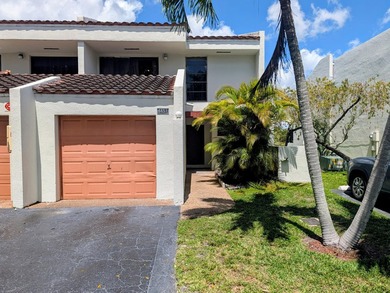 Beach Townhome/Townhouse Active Under Contract in Lauderhill, Florida