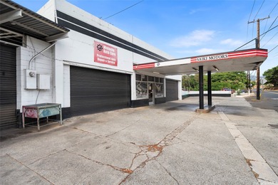 Beach Home For Sale in Waipahu, Hawaii