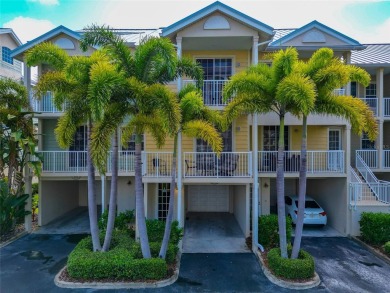 Beach Townhome/Townhouse For Sale in Ruskin, Florida