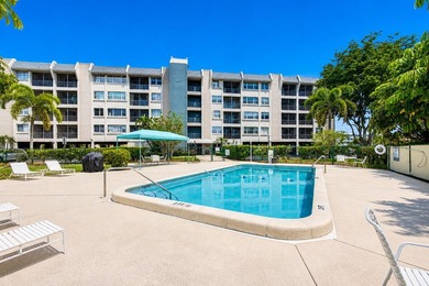 Beach Condo For Sale in West Palm Beach, Florida