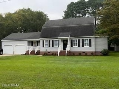 Beach Home For Sale in Elizabeth City, North Carolina