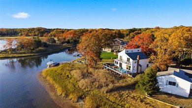 Beach Home For Sale in Southold, New York