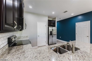 Beach Townhome/Townhouse For Sale in Fort Myers, Florida