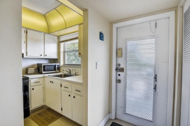 Beach Condo For Sale in Sunrise, Florida