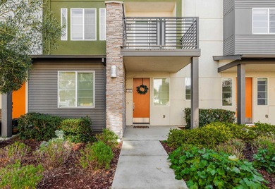 Beach Condo For Sale in Hayward, California