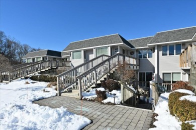 Beach Condo Sale Pending in Baiting Hollow, New York