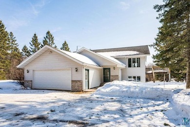 Beach Home For Sale in Duluth, Minnesota