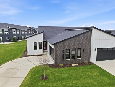 Beach Home For Sale in Green Bay, Wisconsin