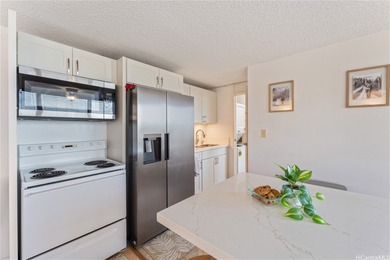 Beach Condo For Sale in Pearl City, Hawaii