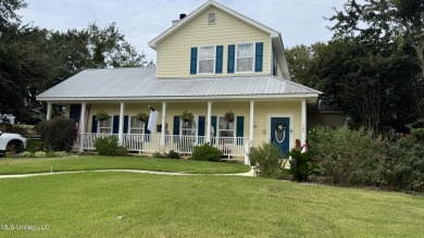 Beach Home For Sale in Pass Christian, Mississippi