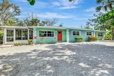 Beach Townhome/Townhouse For Sale in Sanibel, Florida