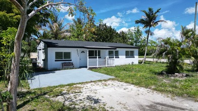 Beach Home For Sale in West Palm Beach, Florida