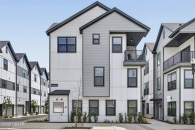 Beach Townhome/Townhouse For Sale in Jacksonville, Florida