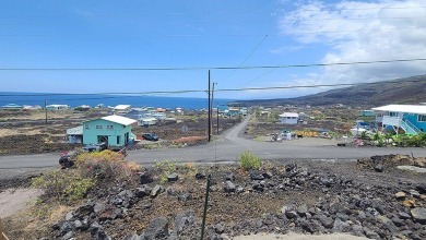 Beach Lot Active Under Contract in Captain Cook, Hawaii