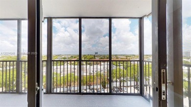 Beach Condo For Sale in Aventura, Florida