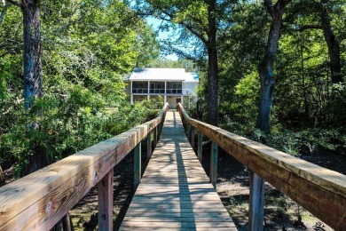 Beach Home For Sale in Sopchoppy, Florida