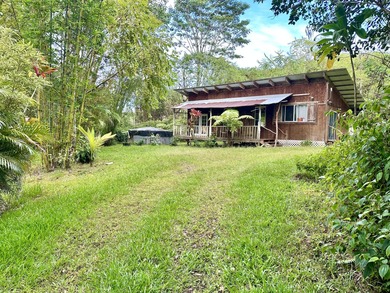 Beach Home For Sale in Mountain View, Hawaii