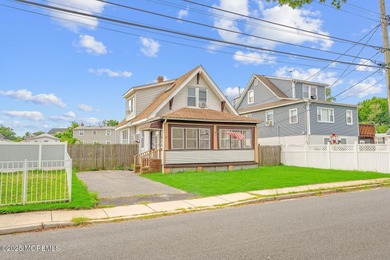 Beach Home For Sale in Keansburg, New Jersey