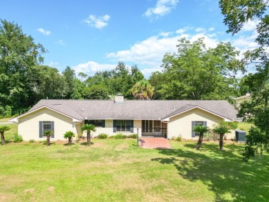 Beach Home For Sale in Wewahitchka, Florida