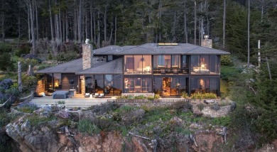 Beach Home For Sale in Jenner, California