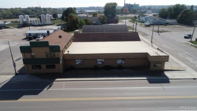 Beach Commercial Active Under Contract in Manistique, Michigan