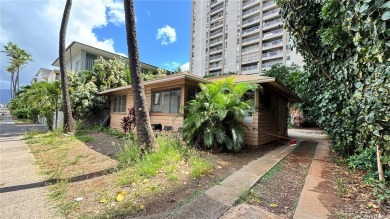 Beach Home For Sale in Honolulu, Hawaii