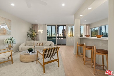 Beach Condo For Sale in Santa Monica, California