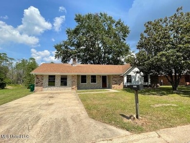 Beach Home For Sale in Ocean Springs, Mississippi