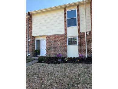 Beach Townhome/Townhouse For Sale in Virginia Beach, Virginia