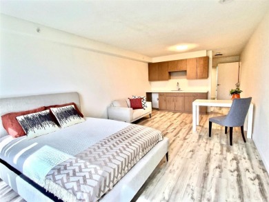 Beach Condo For Sale in Honolulu, Hawaii