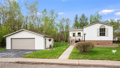 Beach Home Sale Pending in Duluth, Minnesota