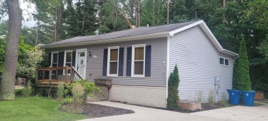 Beach Home Sale Pending in Pentwater, Michigan