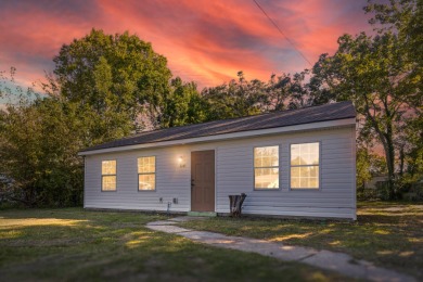 Beach Home For Sale in North Charleston, South Carolina