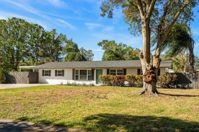 Beach Home Sale Pending in Largo, Florida